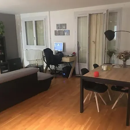 Pres De Fourviere 65m2 *